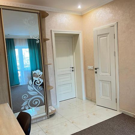 Park Hotel Umań Zewnętrze zdjęcie