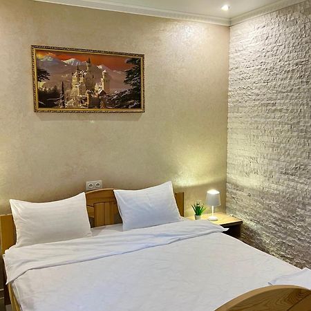 Park Hotel Umań Zewnętrze zdjęcie