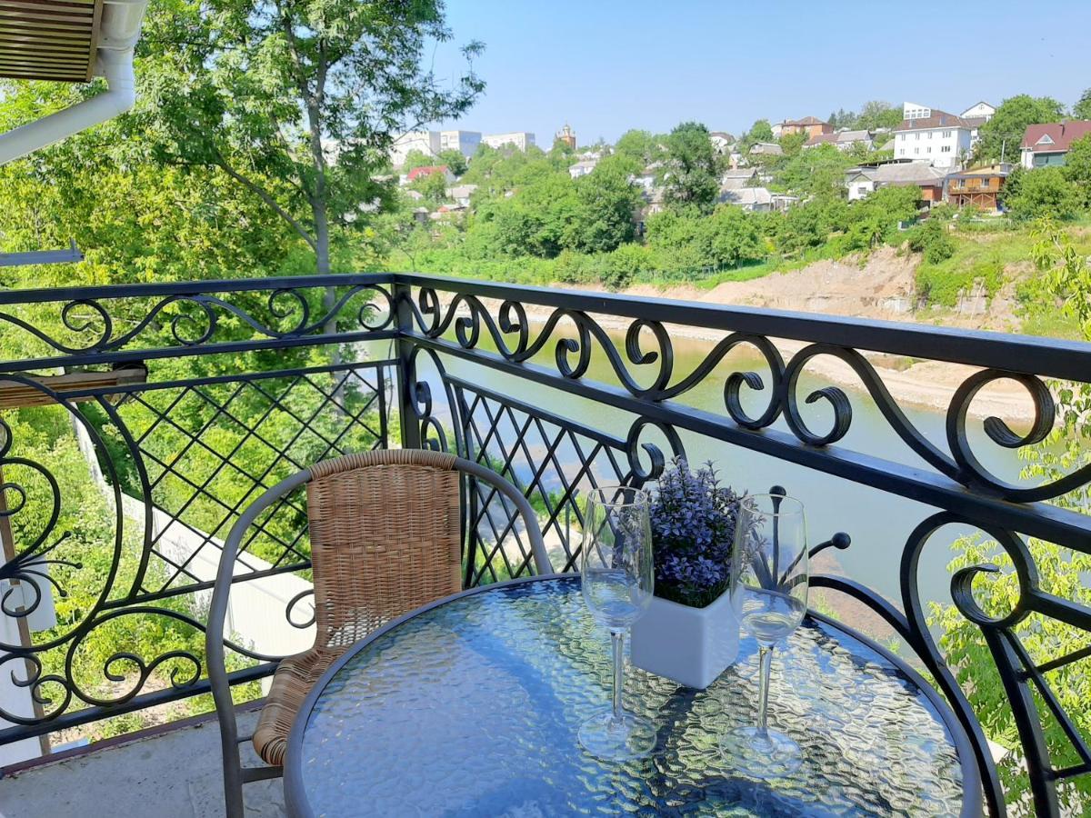 Park Hotel Umań Zewnętrze zdjęcie