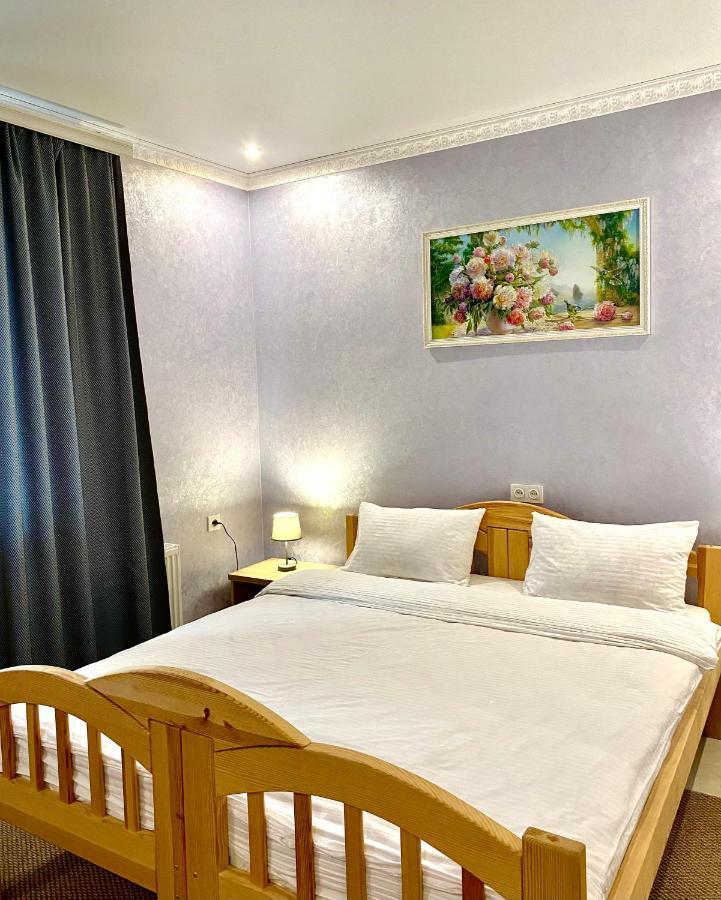 Park Hotel Umań Zewnętrze zdjęcie