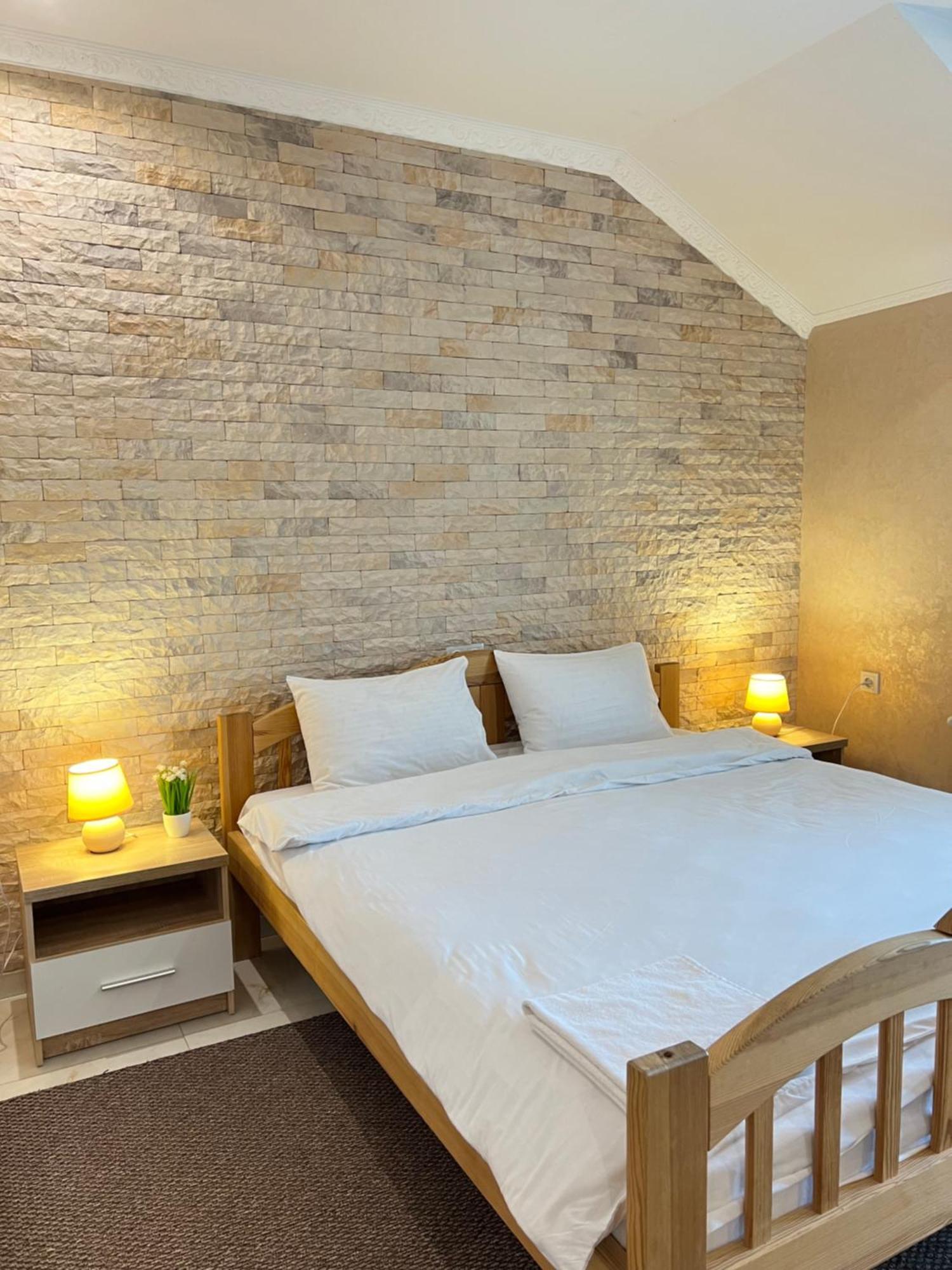 Park Hotel Umań Zewnętrze zdjęcie