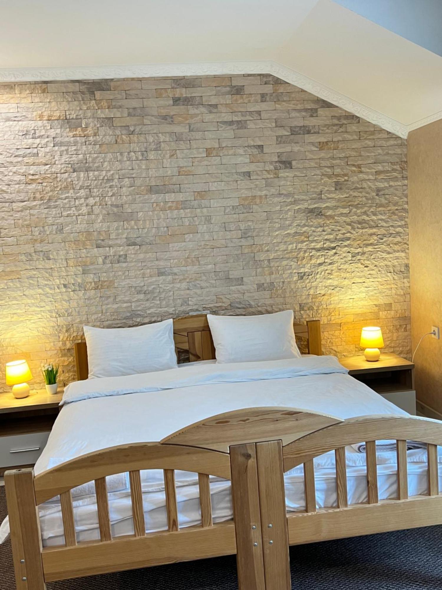 Park Hotel Umań Zewnętrze zdjęcie