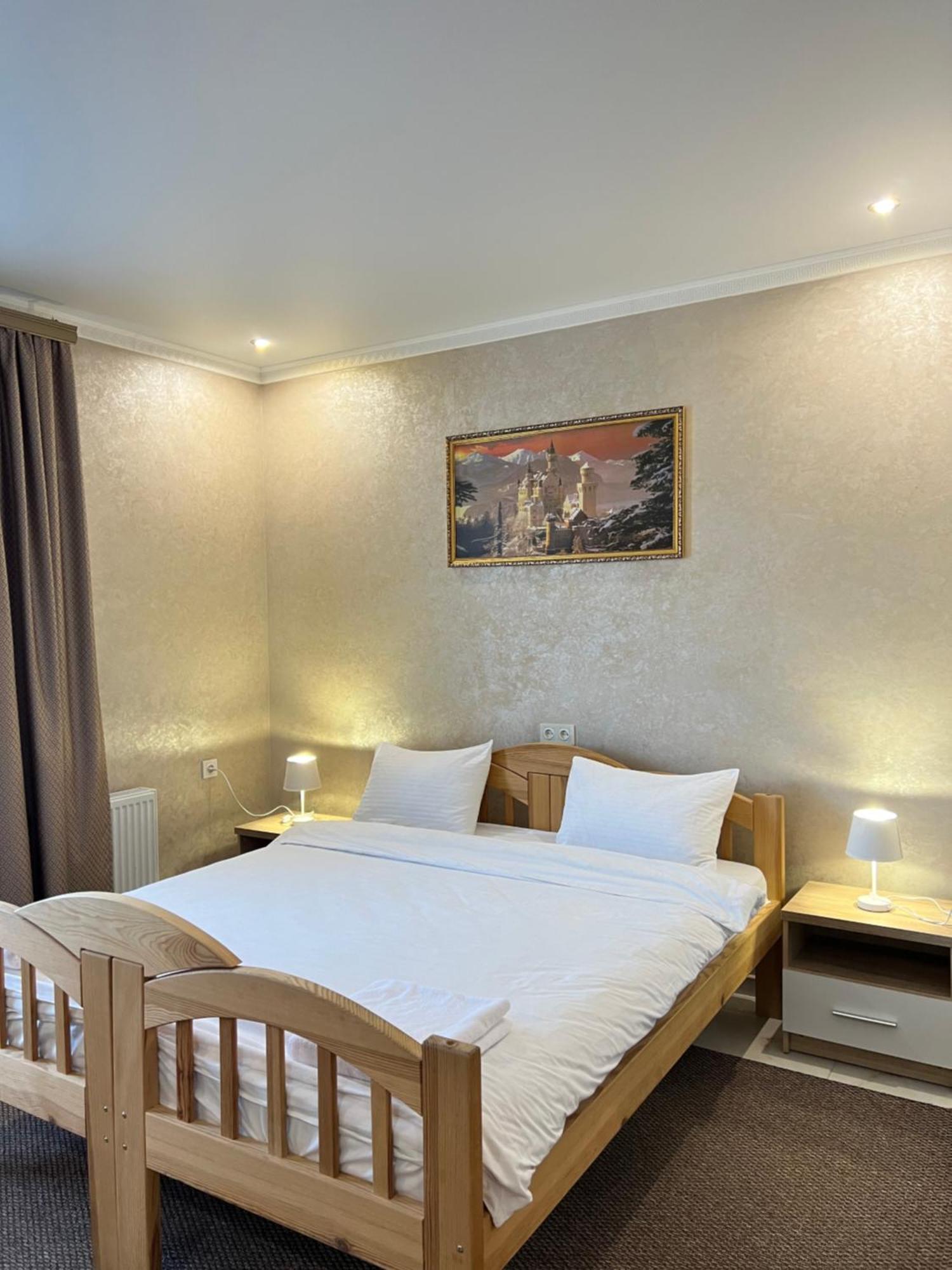 Park Hotel Umań Zewnętrze zdjęcie